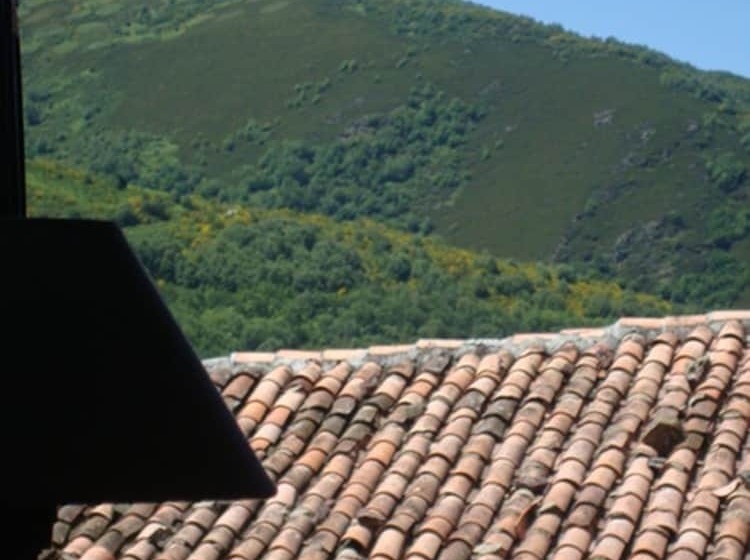 غرفة قياسية, Rural Genestoso