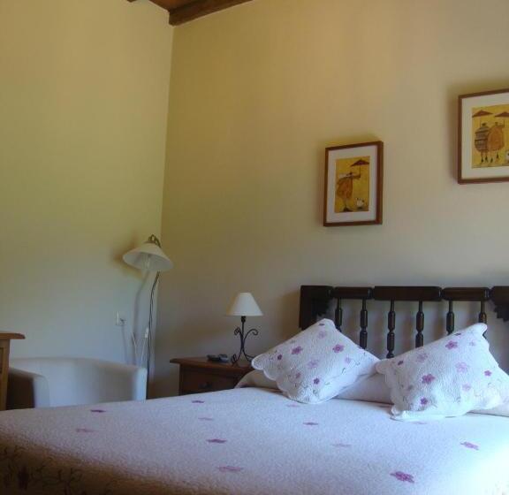 غرفة قياسية, Rural Genestoso