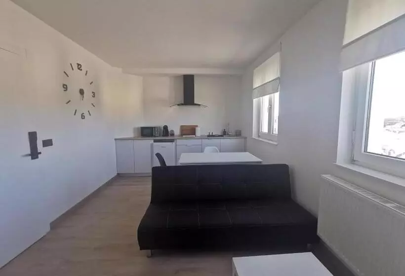 1 Schlafzimmer Apartment, Seijo