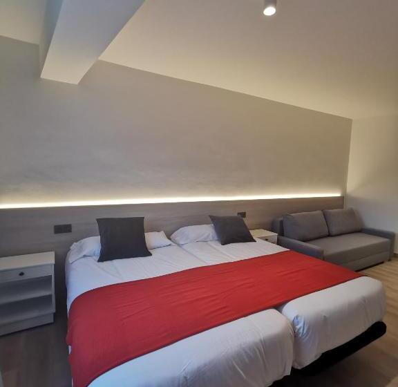 חדר סטנדרט לשלושה, Seijo