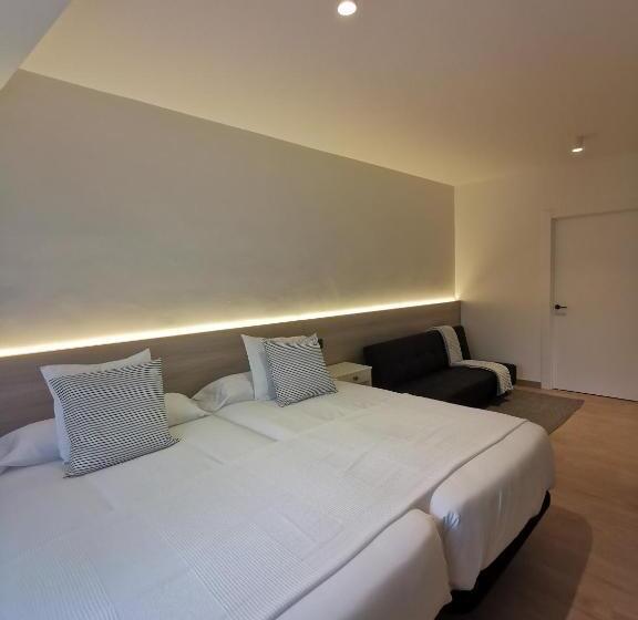 Quarto Triplo Estandar, Seijo