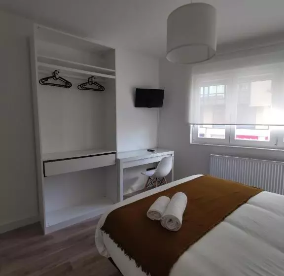 4 Bett Standardzimmer, Seijo