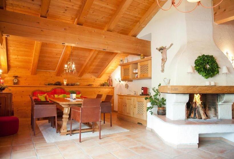 Family flat with balcony, Boutique Hotel Schmelzhof