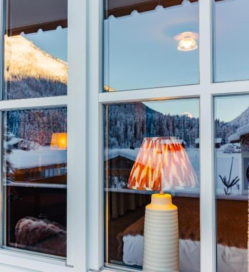 Номер Superior с Балконом, Boutique Hotel Schmelzhof