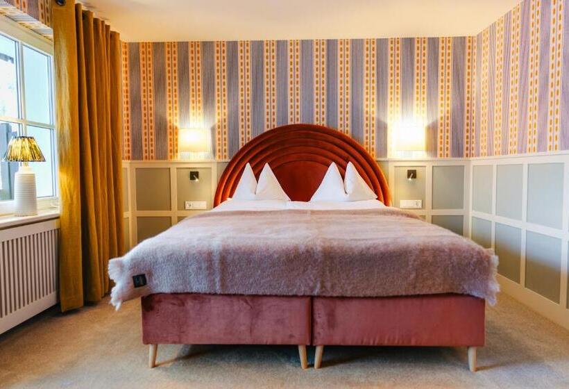 Номер Superior с Балконом, Boutique Hotel Schmelzhof