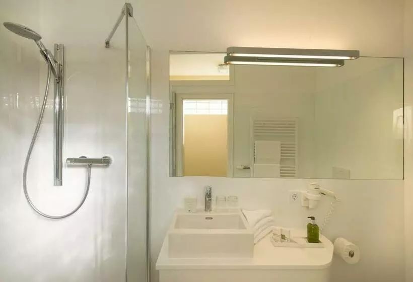 ガーデンビュースタンダードルーム, Dermuth Hotels – Hotel Dermuth Pörtschach