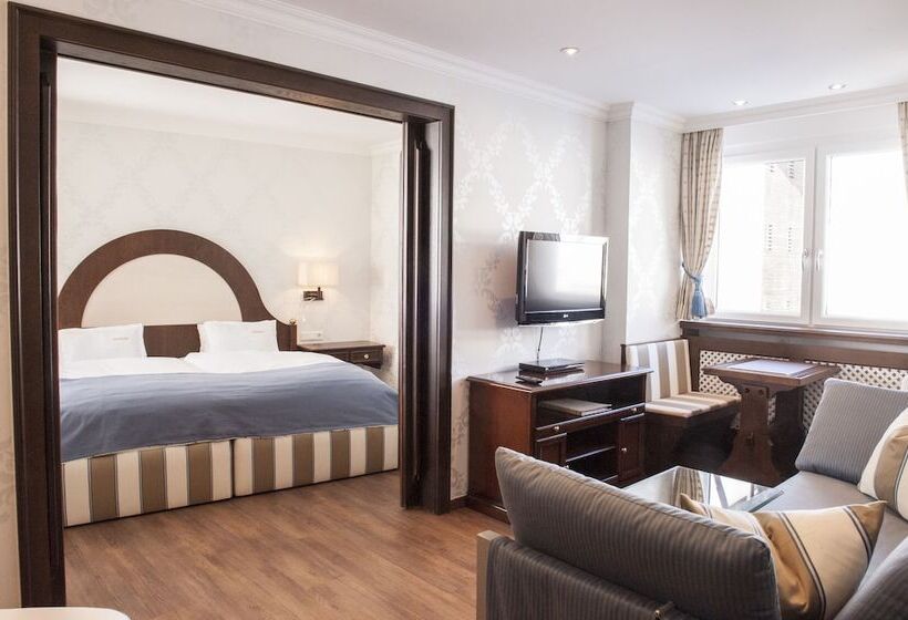 סוויטת ג'וניור, Albona Nova