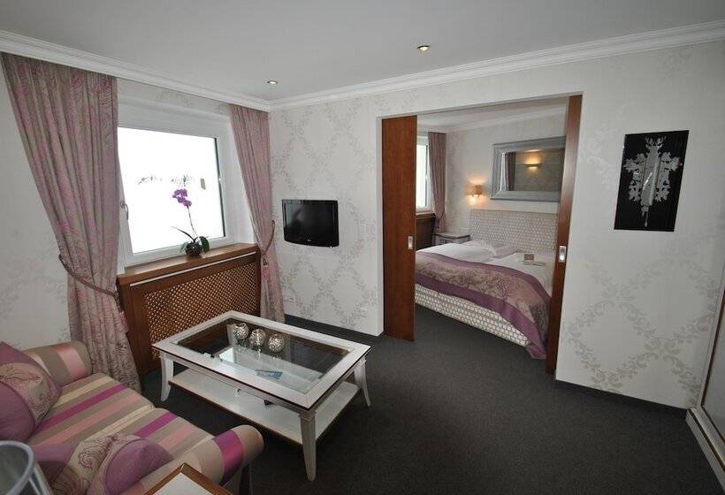 סוויטת ג'וניור, Albona Nova