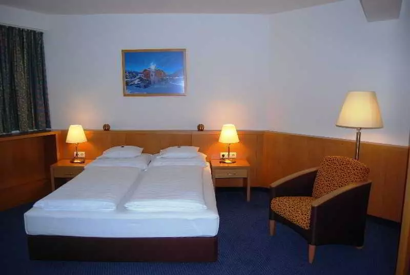 اتاق استاندارد, Strudlhof Vienna
