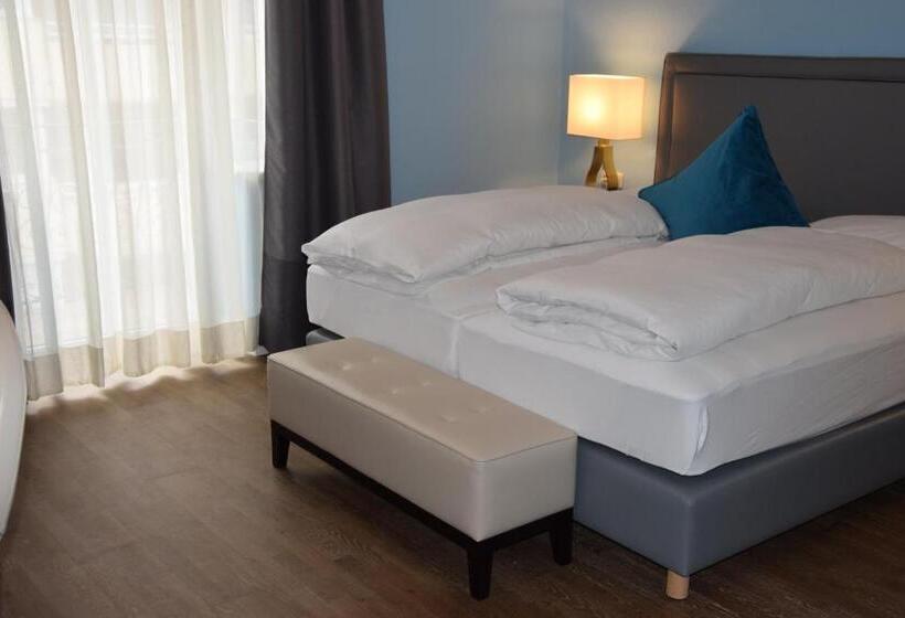 اتاق استاندارد سه نفره, Atel Hotel Lasserhof