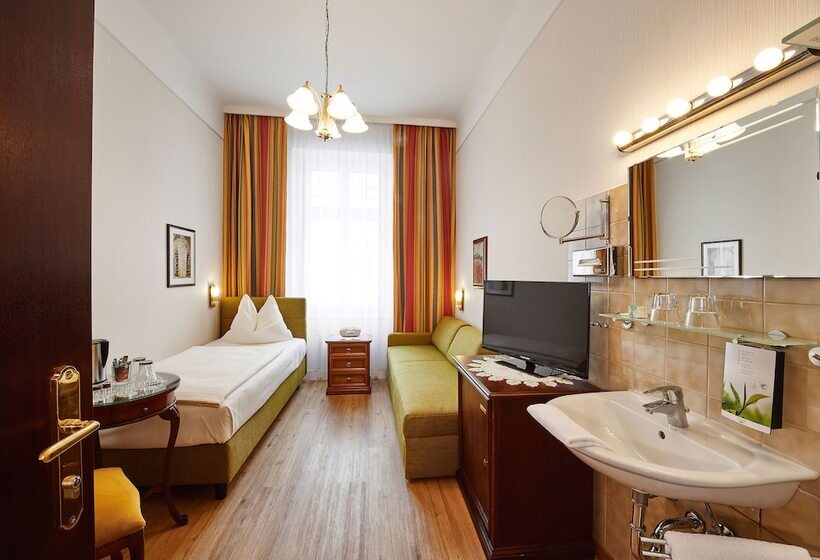 اتاق اکونومی با حمام مشترک, Austria   Wien