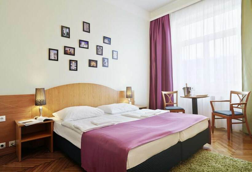 اتاق استاندارد با وان آب گرم, Boutiquehotel Donauwalzer