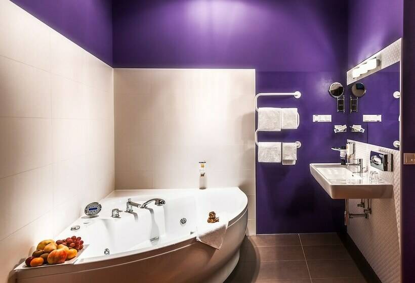 스탠다드 자쿠지 룸, Boutiquehotel Donauwalzer