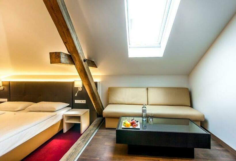 اتاق راحتی سه تخته, Boutiquehotel Donauwalzer