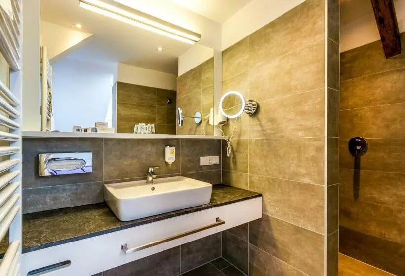 اتاق راحتی سه تخته, Boutiquehotel Donauwalzer