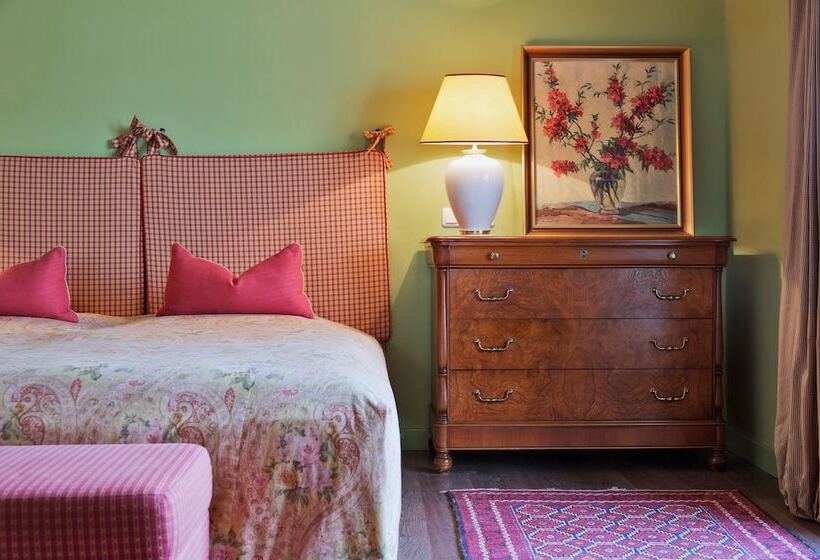 غرفة ديلوكس, Bruggwirt