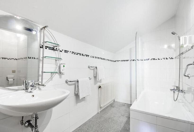 Junior Suite, Hoffinger