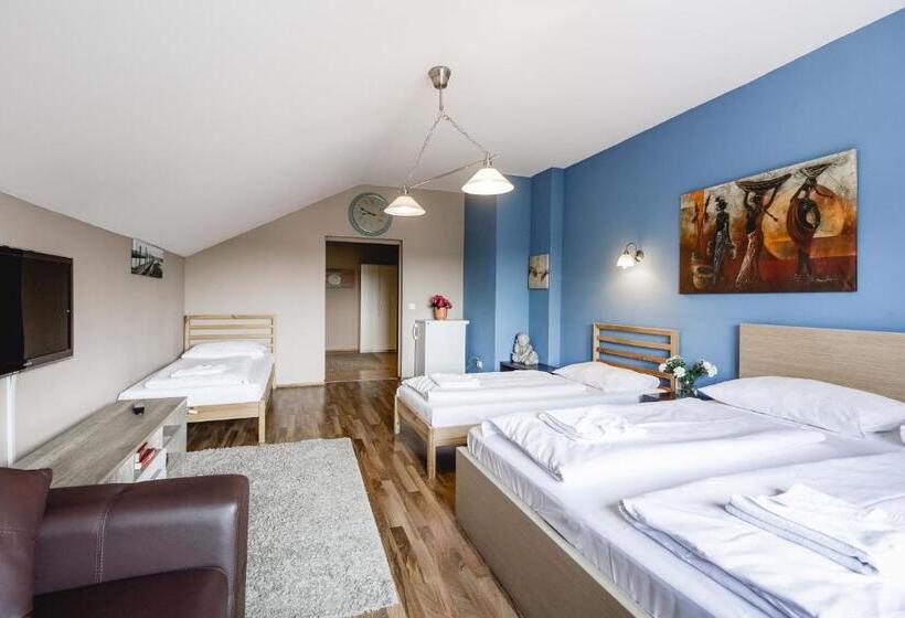 Junior Suite, Hoffinger