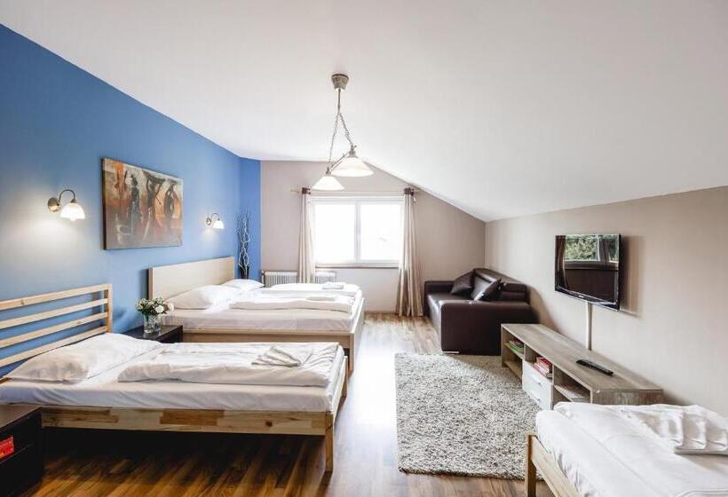 Junior Suite, Hoffinger