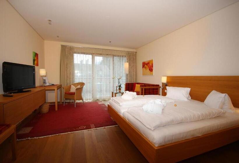 スタンダードルーム, Hollweger