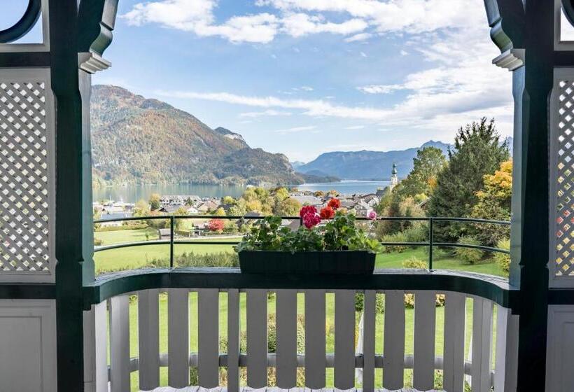 レイクビュースタンダードルーム, Hollweger