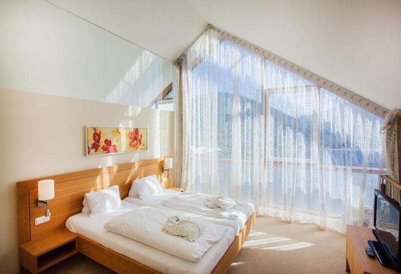 マウンテンビュースイート, Hollweger