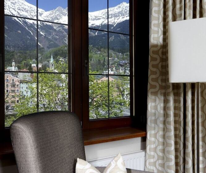 اتاق استاندارد سه نفره, Innsbruck