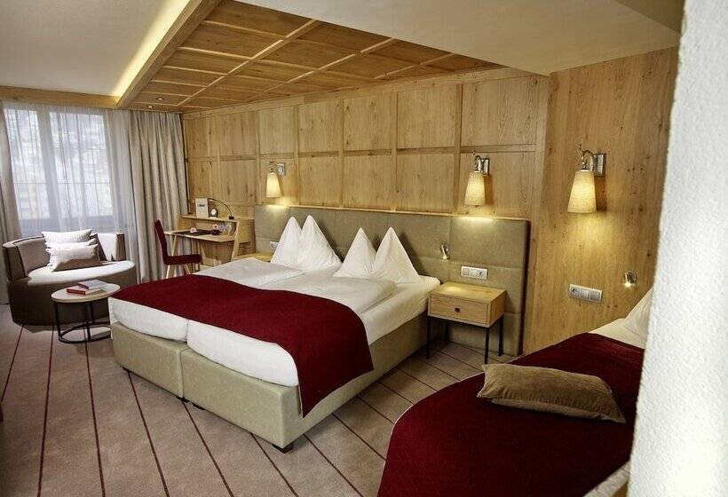 اتاق استاندارد سه نفره, Innsbruck