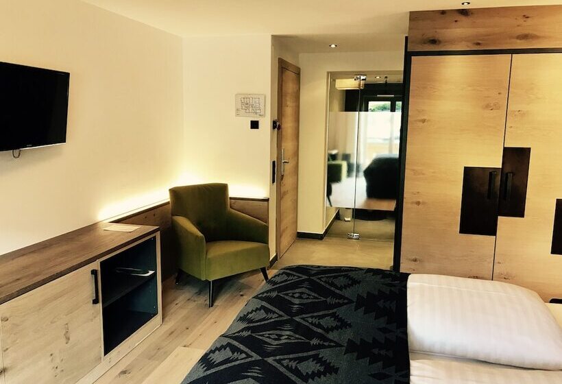 豪华房间, Kendler