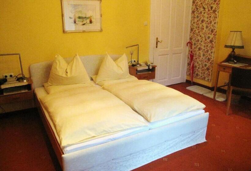 バルコニー付きスタンダードルーム, Kur Und Gästehaus Villa Anna