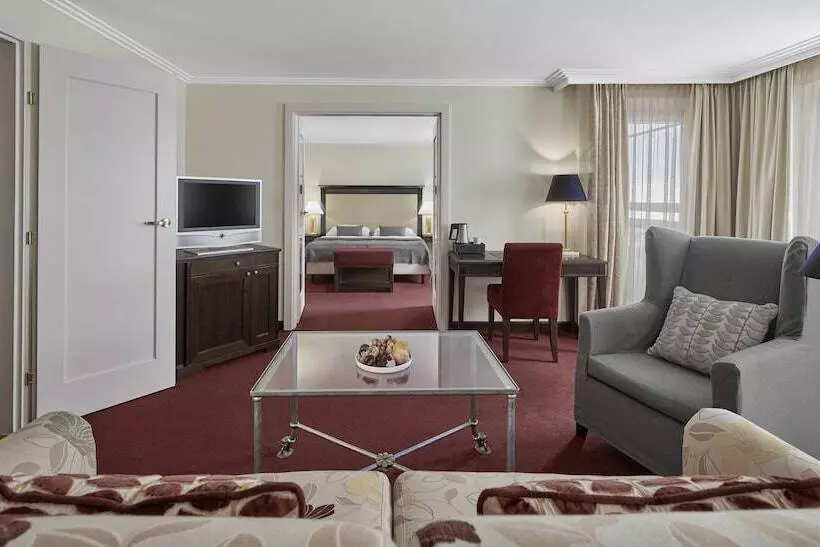 سوئیت جونیور با چشم‌انداز کوهستان, Lebenberg Schlosshotel Kitzbühel