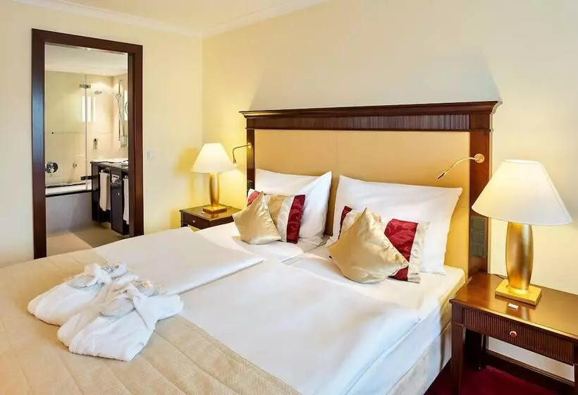 Classic Room with Views, Lebenberg Schlosshotel Kitzbühel