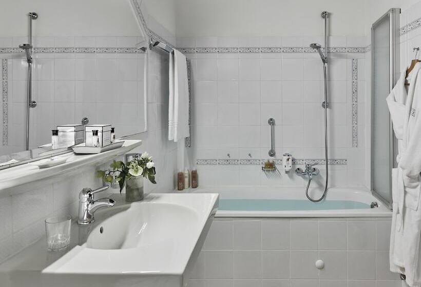 اتاق استاندارد, Lebenberg Schlosshotel Kitzbühel