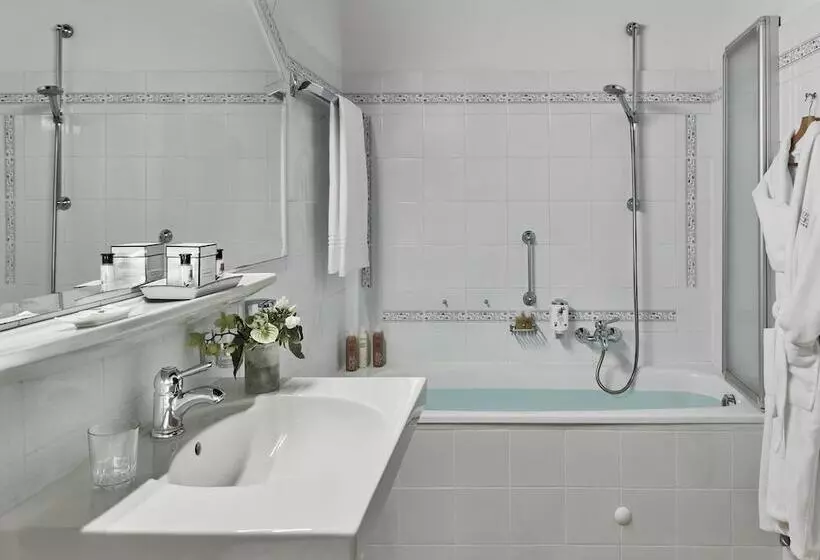 اتاق استاندارد, Lebenberg Schlosshotel Kitzbühel