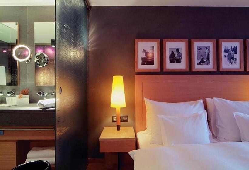 اتاق استاندارد با بالکن, Madlein