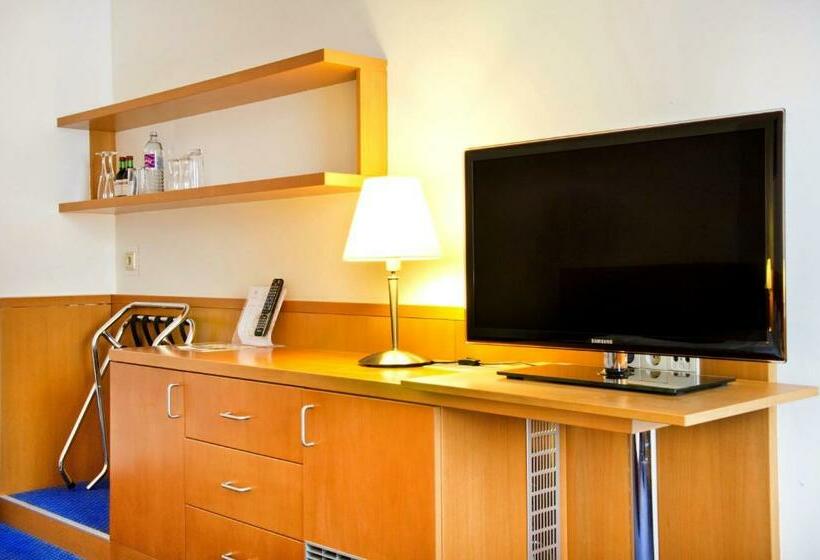 标准单人间, Strudlhof Vienna