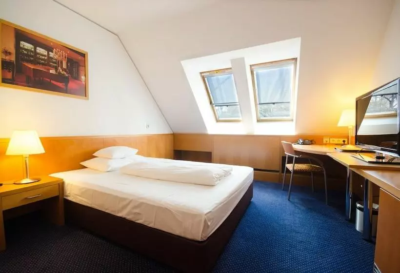 اتاق استاندارد یک نفره, Strudlhof Vienna