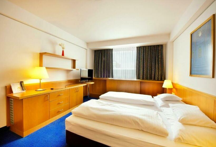 标准间, Strudlhof Vienna