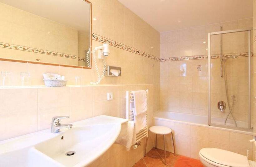 Номер Стандарт Вид на Горы, Parkhotel Seefeld