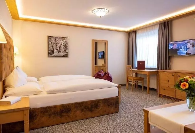 اتاق استاندارد با چشم‌انداز کوهستان, Parkhotel Seefeld