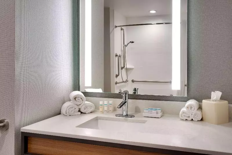 اتاق استاندارد یک نفره, Parkhotel Seefeld