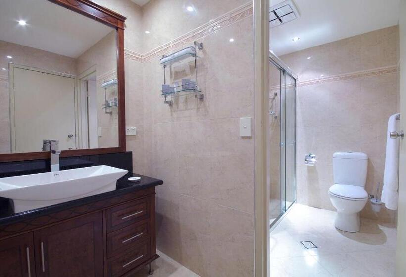 이그제큐티브 스위트 킹침대, Rydges Armidale