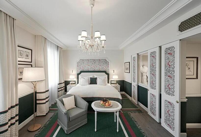 Deluxe room with river view, Sacher Salzburg