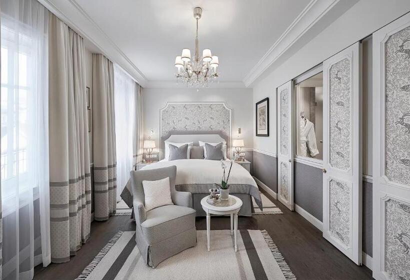 Deluxe room with river view, Sacher Salzburg