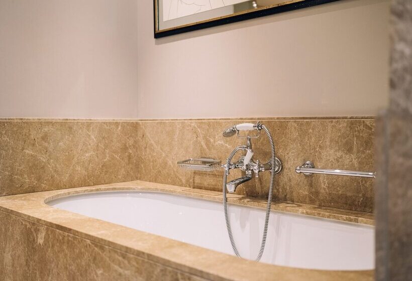 سوییت جونیور, Sacher Salzburg