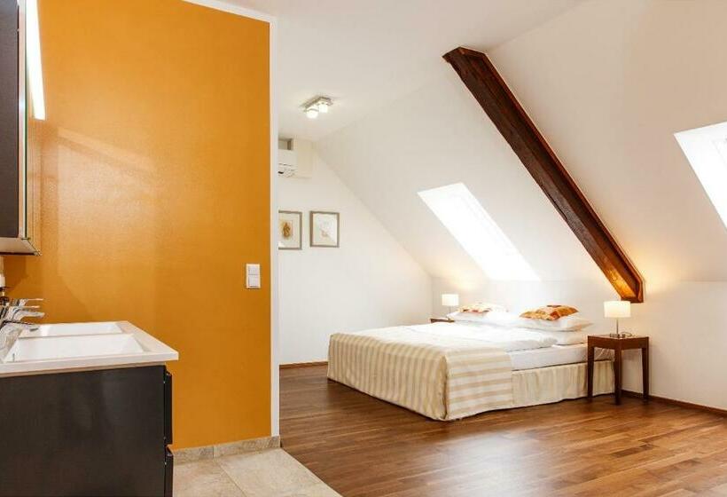 Номер Стандарт, Sandwirth