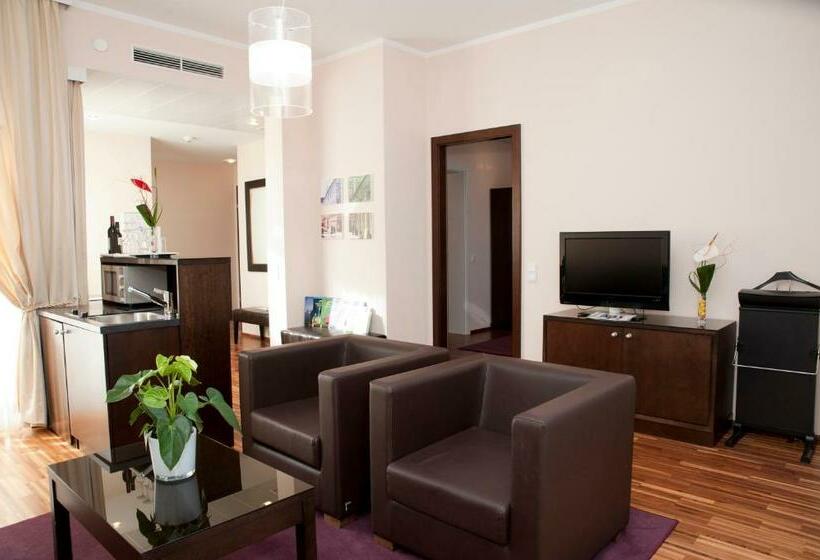 Люкс с Балконом, Sandwirth