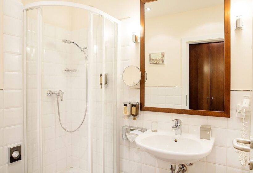 Номер Стандарт Индивидуальный, Sandwirth