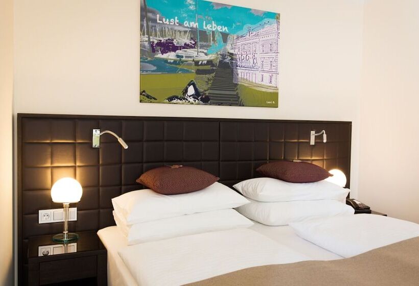 Номер Superior, Sandwirth