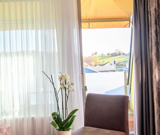 סוויטה, Vier Jahreszeiten Loipersdorf